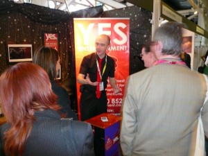 trade-show-magician-matt-duggan Performing at the RSVP Trade Show